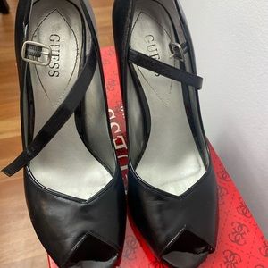 Guess, size 6, black leather heel